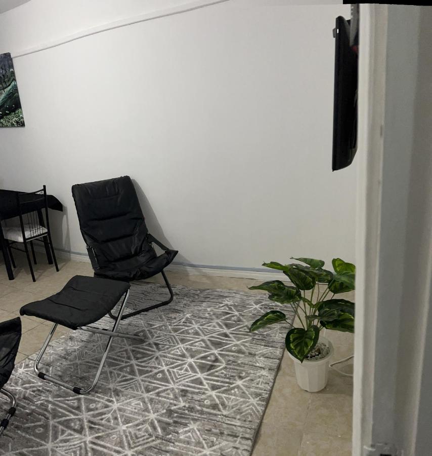 Apartment Johari And Shared Westlands *