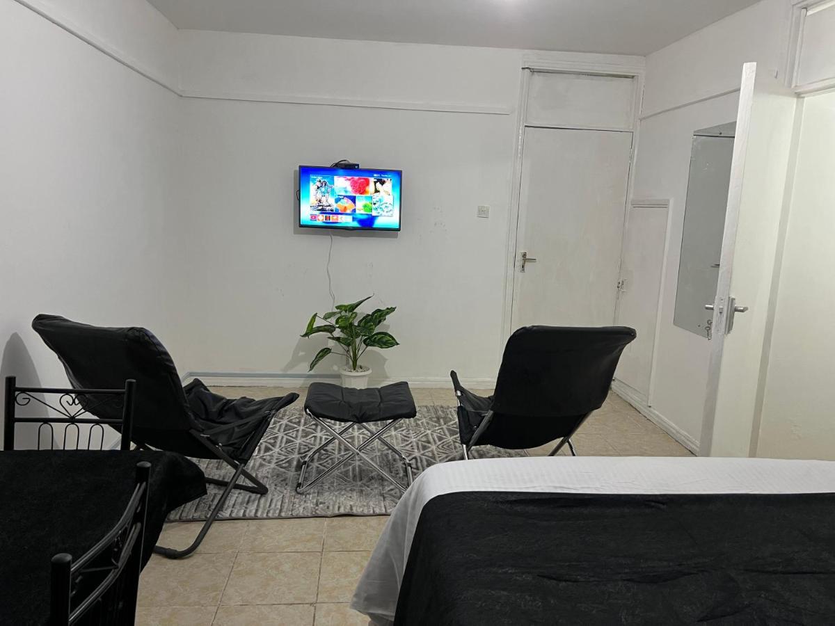 Apartment Johari And Shared Westlands