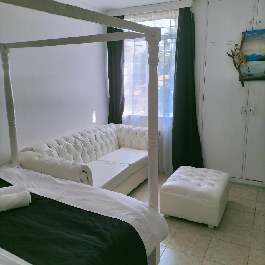 Johari And Shared Westlands Apartment