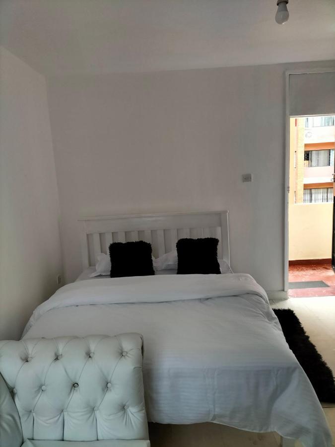Apartment Johari And Shared Westlands *