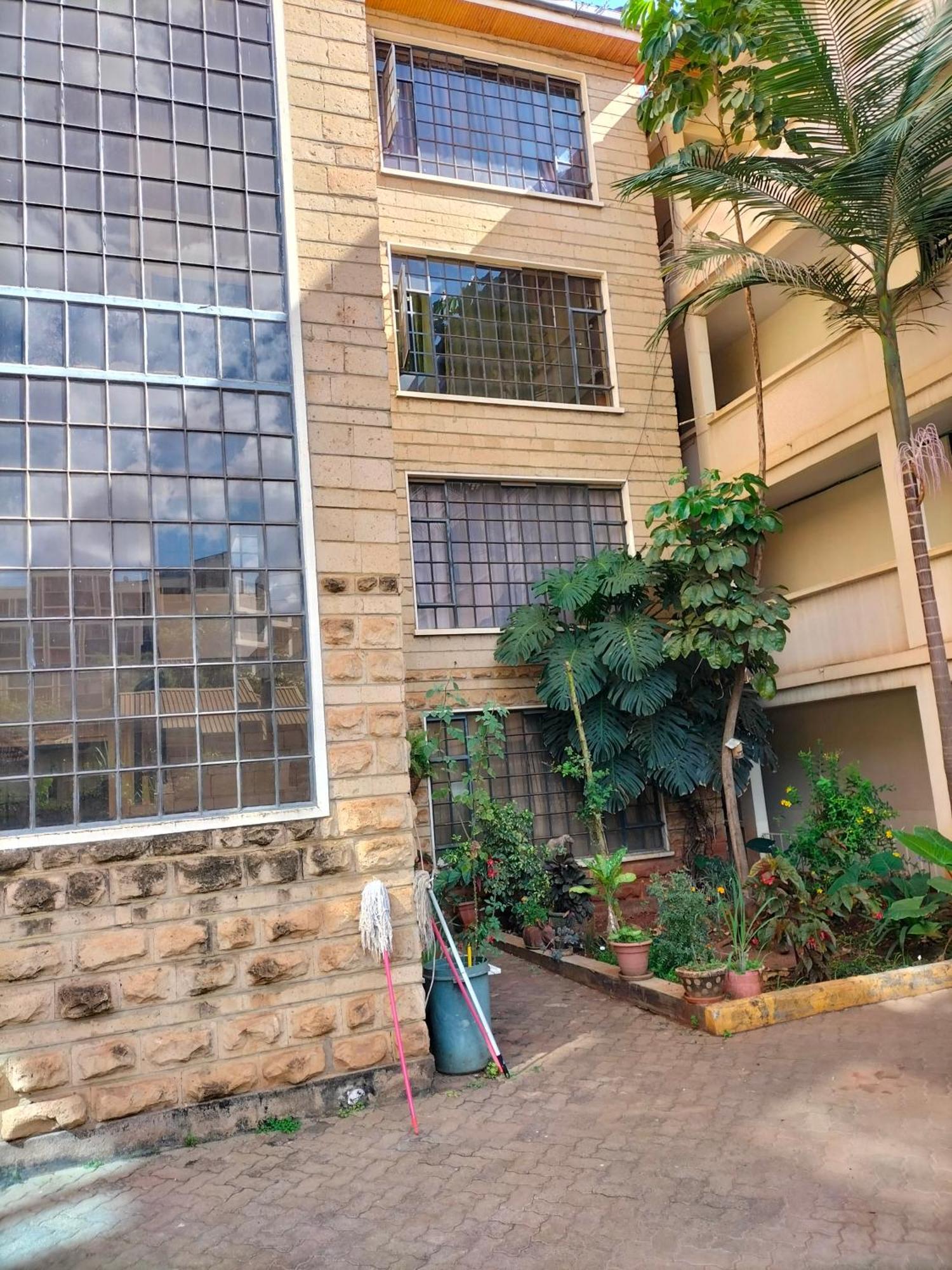 Apartment Johari And Shared Westlands *
