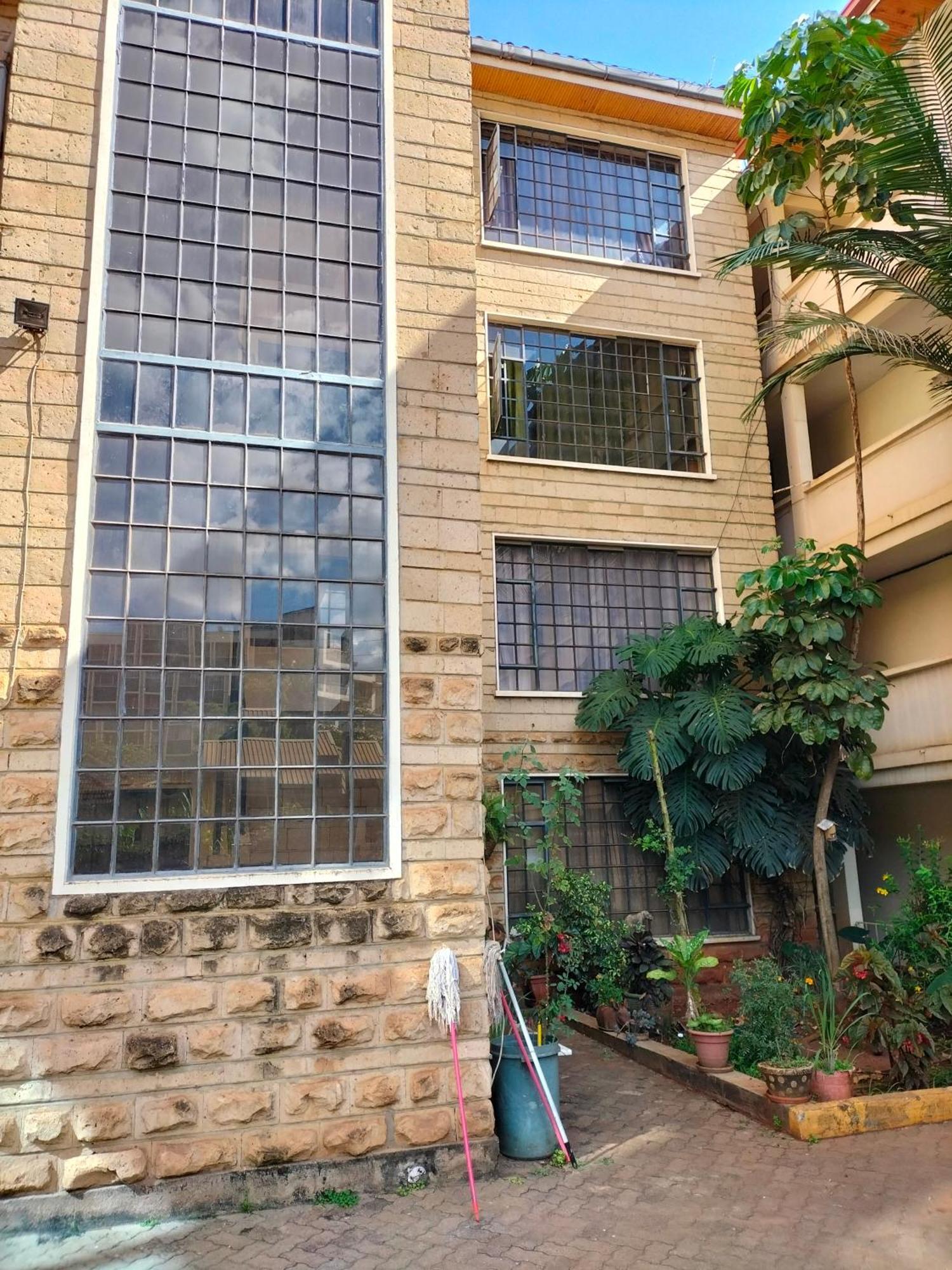 Apartment Johari And Shared Westlands *