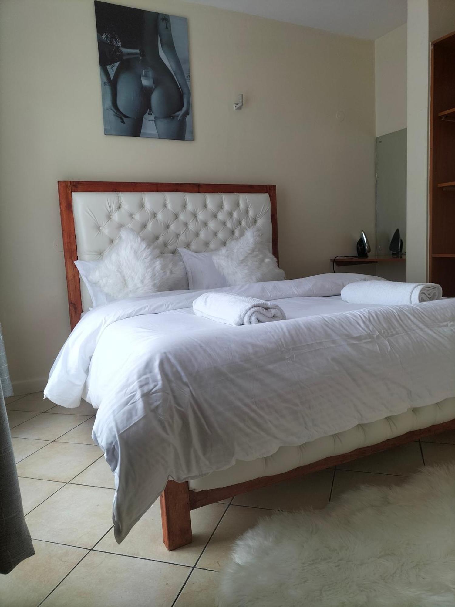 Apartment Johari And Shared Westlands *