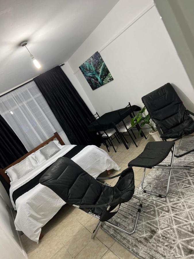Апартаменты Johari And Shared Westlands